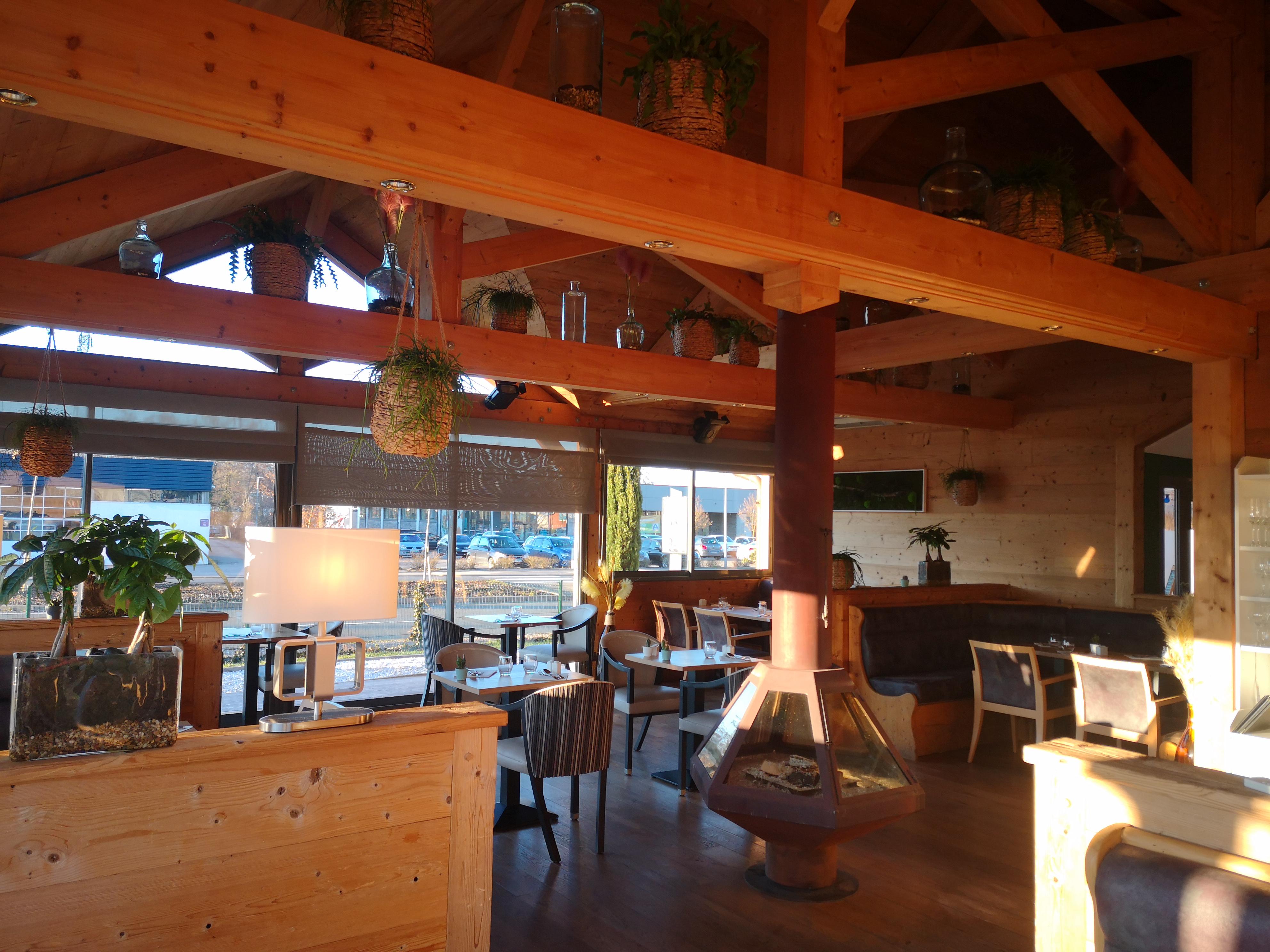 Le Konine - Hotel & Bar & Restaurant Montceau-les-Mines Esterno foto